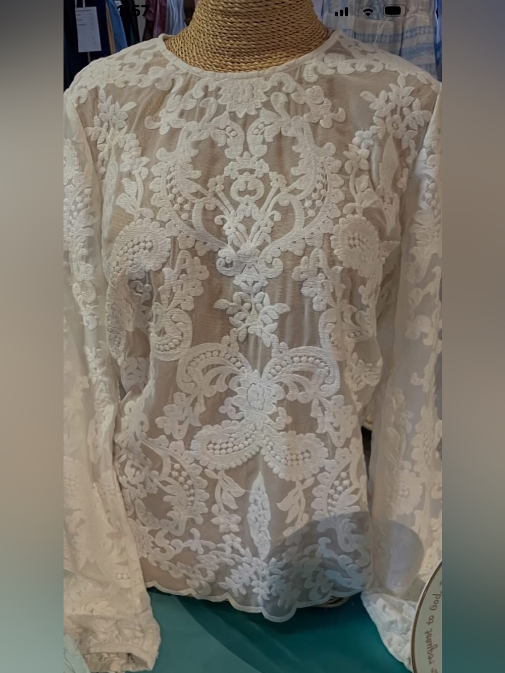 Etcetera White Embroidered Lace Long-Sleeve Blouse with Scalloped bottom. Sz. 8